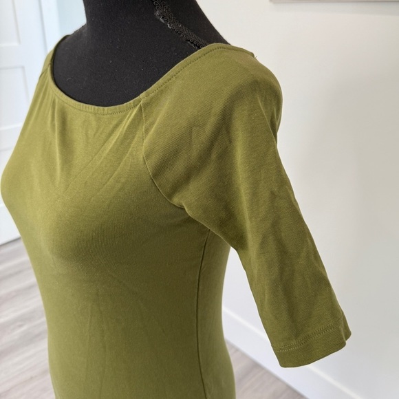 Banana Republic Green Round Neck Top (XXS) - Picture 2 of 5